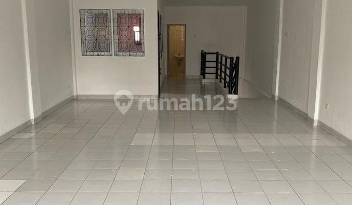 Di Sewakan Ruko Bsd Hdp Jalan Raya Cocok Utk Resto / Kantor