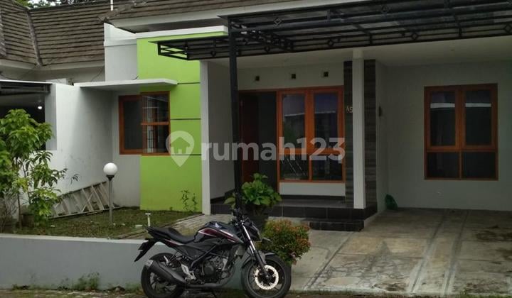 Nice Comfortable House in Sendangadi, Sleman, DIY. Close to Ring Road and the Largest Mall in Yogyakarta City.