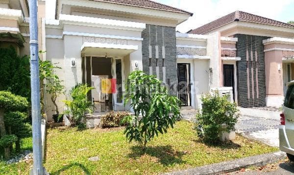 Rumah Siap Huni di Suvarna Padi Golf Area Tangerang