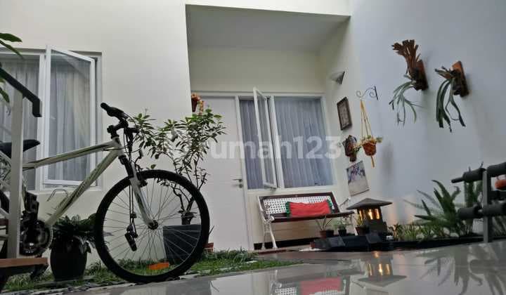 Rumah 2 Lantai Keren Murah Taman Kopo Indah V Lokasi Premium