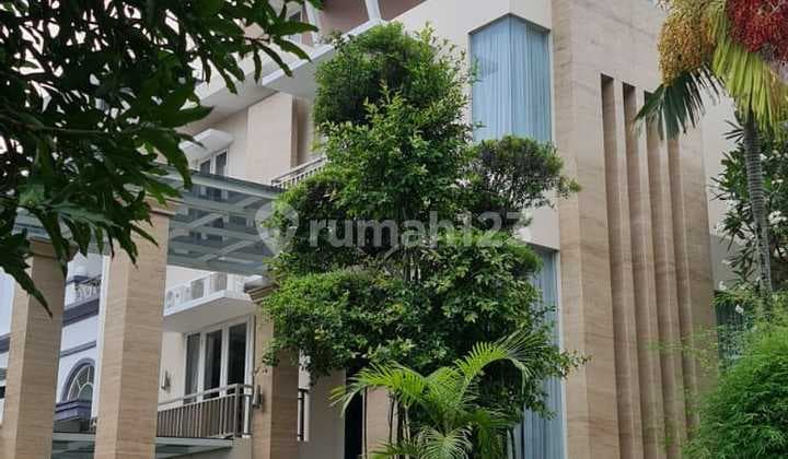 DIJUAL CEPAT RUMAH MINIMALIS 4,5 LANTAI LUAS 252M2 HOEK PIK 1