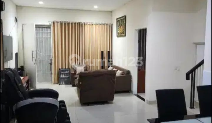Dijual Rumah Green Lake 3 Lantai Ukuran 8x15 Cluster Amerika