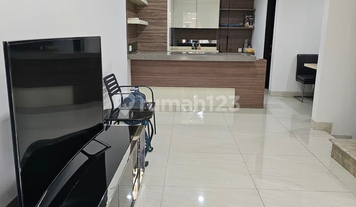 Dijual Murah! Rumah Full Furnished 2 Lantai 6X15 Golf Island Pik