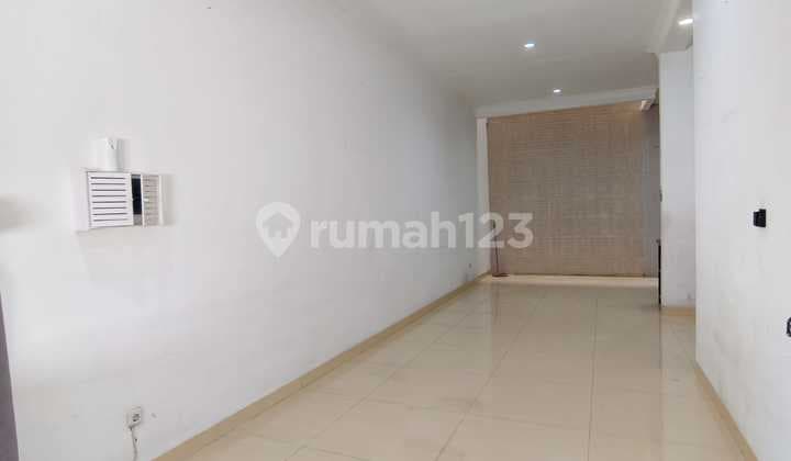 Dijual Cepat! Rumah Siap Huni 3 Lantai 8X15 Bojong Indah