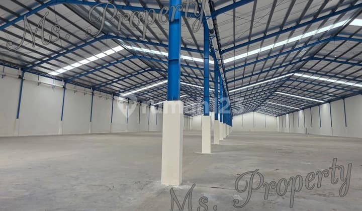 Gudang Baru Luas 5704 m2 Fitur Loading Dock di Krian Sidoarjo