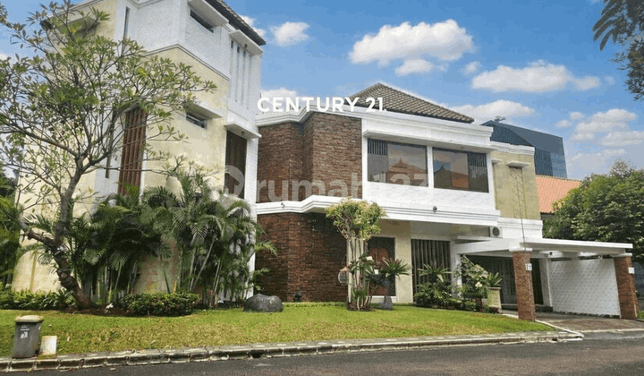 Rumah 3 Lantai Semi Furnished di Sektor 9 Bintaro Gb 17794