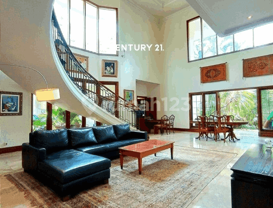 Spacious and Strategic House in Sector 3 Bintaro Cw 14425