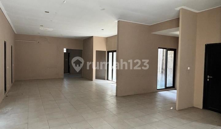 Disewakan rumah besar bagus sayap karapitan siap huni murah tengah kota