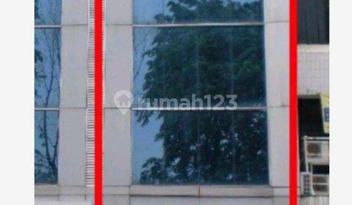 Ruko komersial 3 lantai dekat dengan perkantoran dan kampus, cocok untuk kantor dan usaha