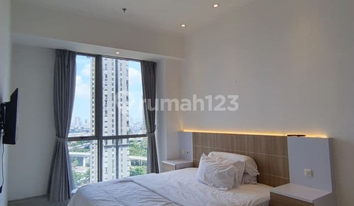 Sewa Murah Apartemen Taman Anggrek Residence Type 2 br Condo Full Furnish Siap Huni Jakarta Barat Dekat 4 Mall 4 Kampus Best View View Pool Best Price Best Deal Desain Minimalis Moderen