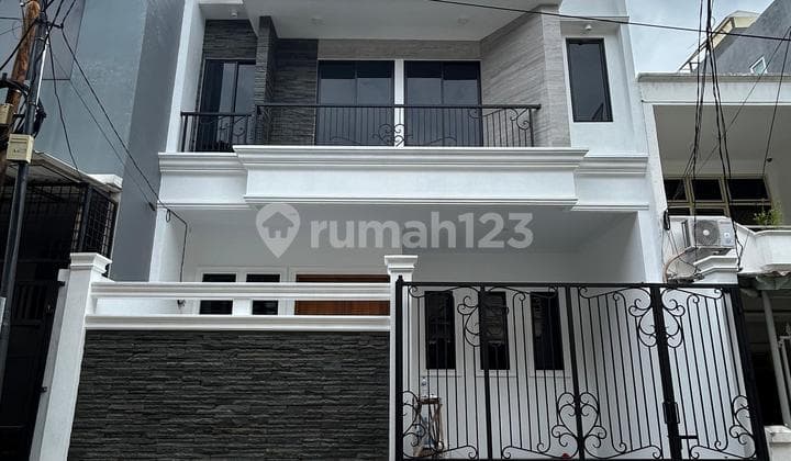 Rumah Baru Hadap Timur Luas 120M²