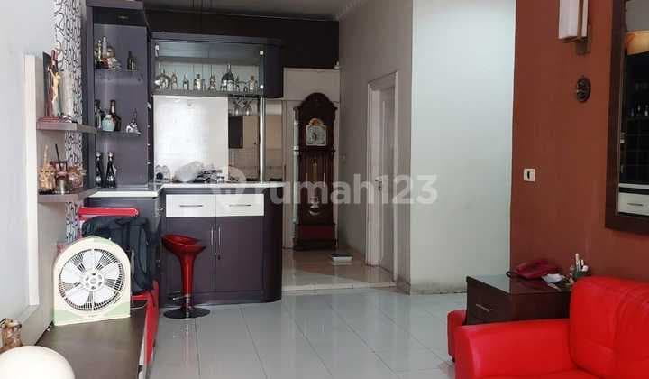Rumah Rapih di Muara Karang, 102M²