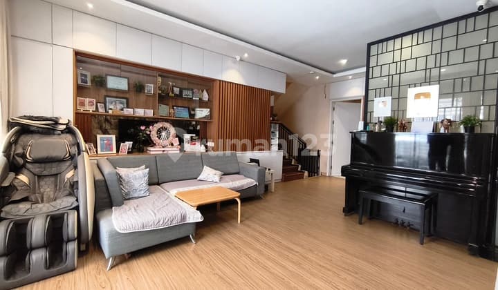 Pik Layar Permai, 120m²