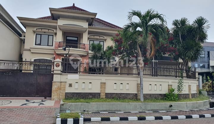 Luxury Satellite Residential Garden House, Vacant With Pool