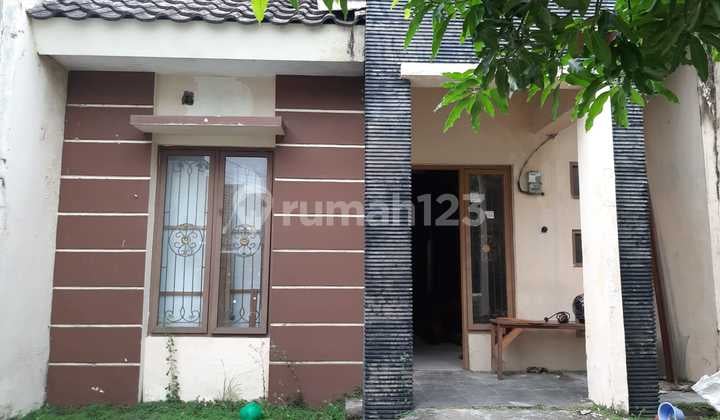 Rumah Star Safira Regency Cluster Amira, Sidoarjo Hadap Selatan Rumah Star Safira Regency Cluster Amira, Sidoarjo Hadap Selatan