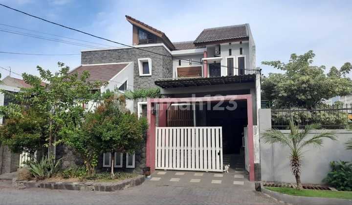 Ready-to-Occupy House in Prime Location, West Gayungsari, South Surabaya
