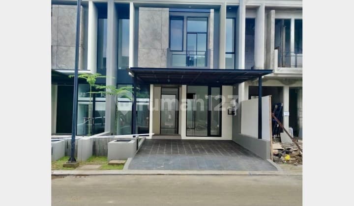 Ciamik Rumah District 9 Baru Gress Citraland Utama Surabaya