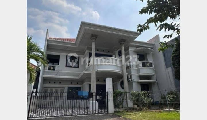 Ciamik Rumah Graha Family Blok A, Siap Huni Dekat Citraland Pakuwon