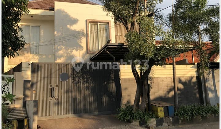 Rumah Jl. Kendangsari Blok F Bangunan 2 Lantai Ciamik Terawat