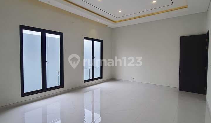 Fullerton House Grass Main Citraland Near Graha Famili Pakuwon Indah