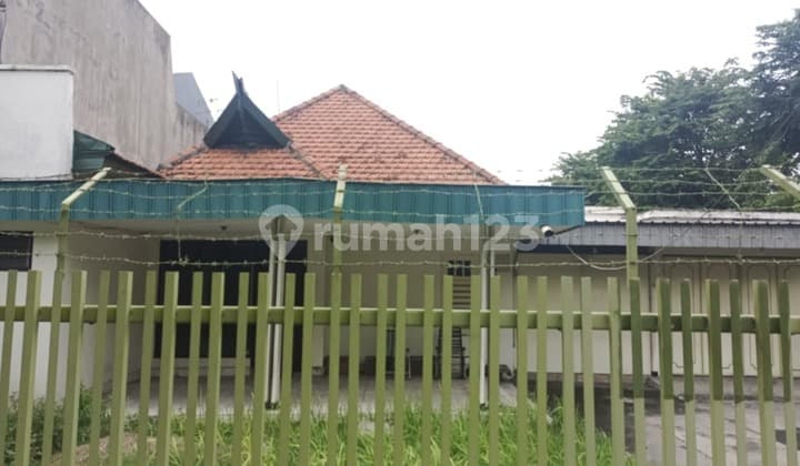 Rumah Perak Barat Sederhana Terawat Dekat Surabaya Pusat