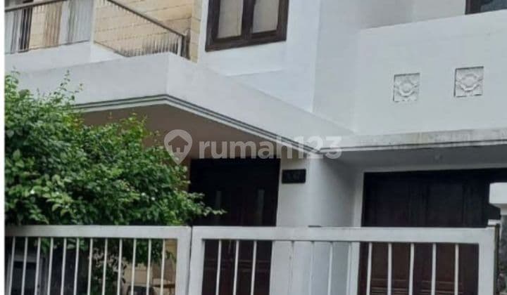 Ciamik Rumah Graha Famili Surabaya Barat Dekat Pakuwon Citraland