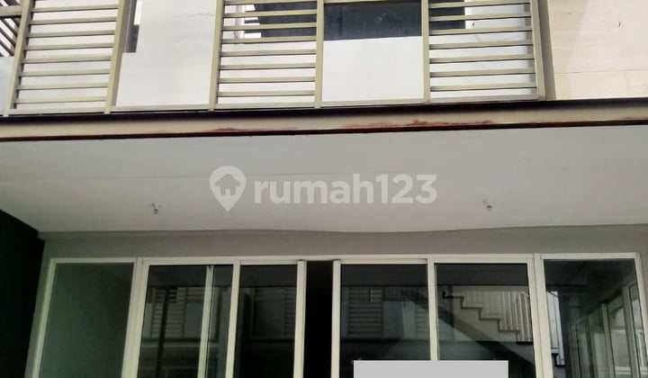 Gress Rumah Wisata Bukit Mas Cluster Notredame 3 Lantai