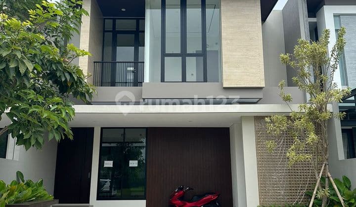Baru Gress Rumah Citraland Utama Adem Hadap Selatan