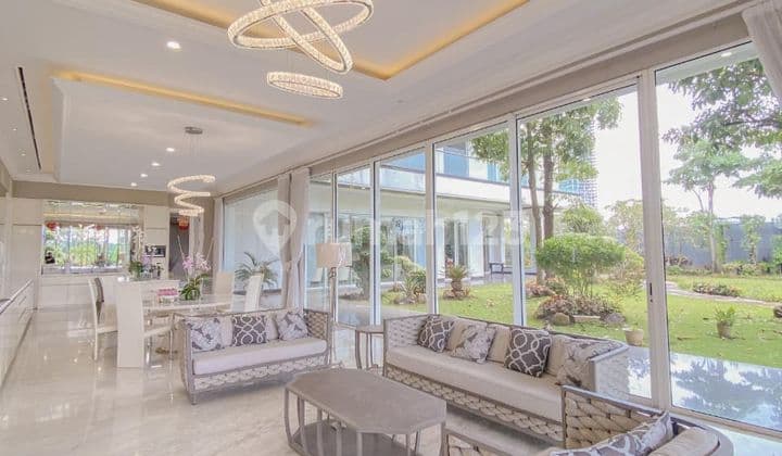 Mewah Long Golf View & Lake View Rumah Pakuwon Indah, Surabaya Barat