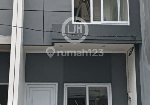 Rumah Semi Furnish di Banyo Bcs, Kelapa Gading, Jakarta Utara