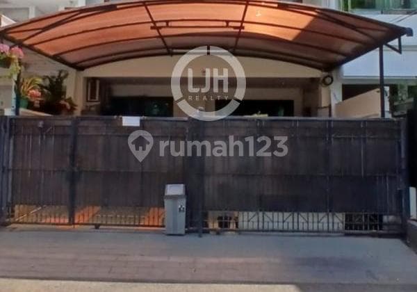 Rumah Strategis di Pelepah Elok Kelapa Gading Jakarta Utara