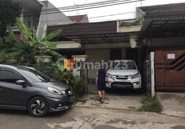 Rumah di Summagung Kelapa Gading Jakarta Utara