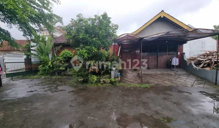 Dijual Rumah Limasan Bonus Bangunan Joglo di Glagah Tamanan Bantul Yogyakarta