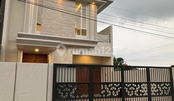 Dijual Rumah Mewah Premium di Utara Bandara Adisucipto Yogyakarta