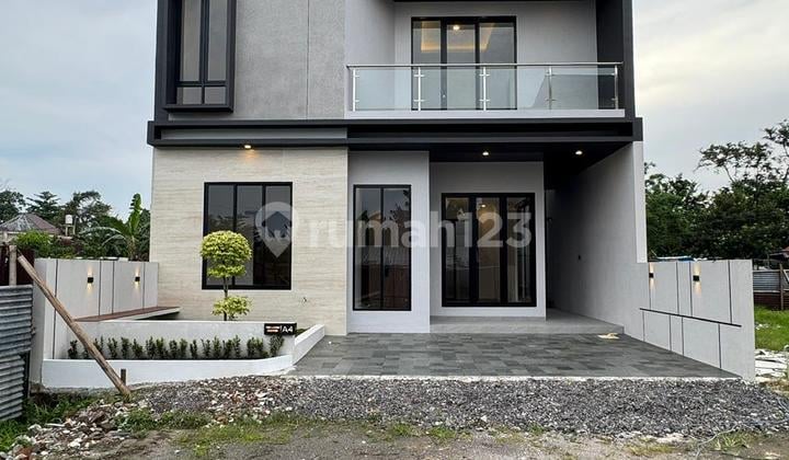 Rumah Mewah Dalam Cluster Lokasi Strategis Hanya Selangkah ke Lotte Mart Maguwoharjo Yogyakarta