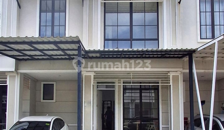 Disewakan. Rumah di Cluster Citrine Lavon