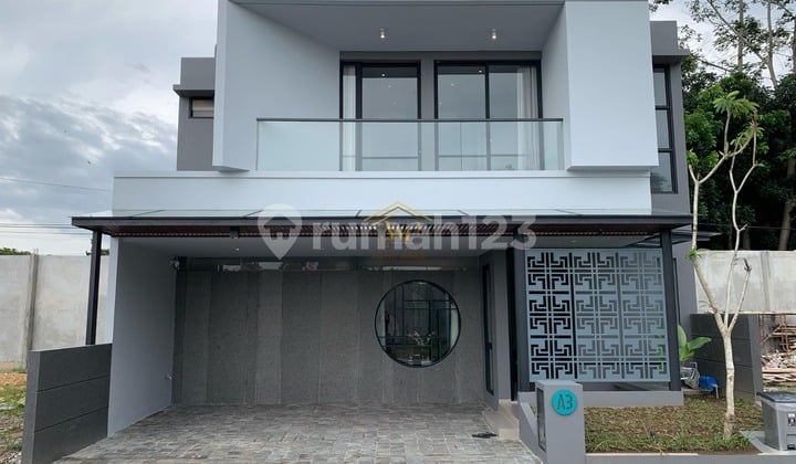 RUMAH MEWAH SIAP HUNI DEKAT SLEMAN CITY HALL