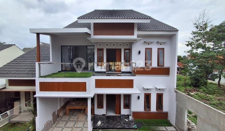 RUMAH BARU 2 LANTAI DI CLUSTER ONE GATE DEKAT BANDARA ADISUCIPTO