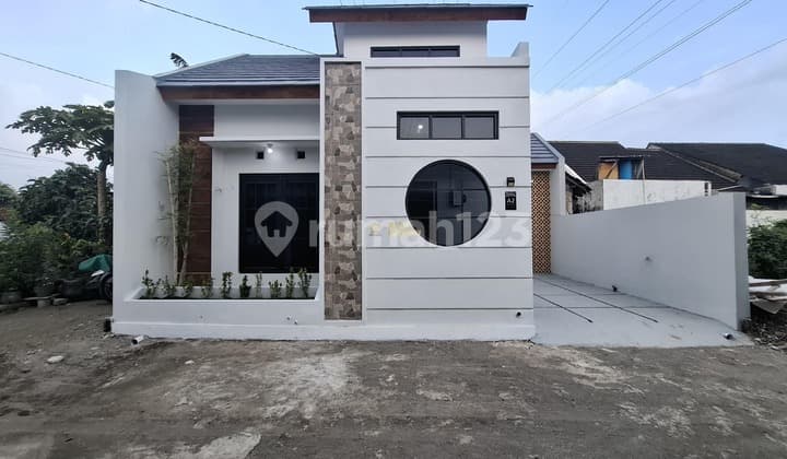 Rumah Cantik Murah Siap Huni Furnished Dekat Ring Road Selatan