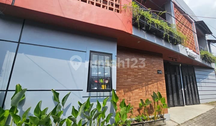ACTIVE KOST 14 KT FURNISHED 6 MINUTES FROM UII JAKAL CAMPUS