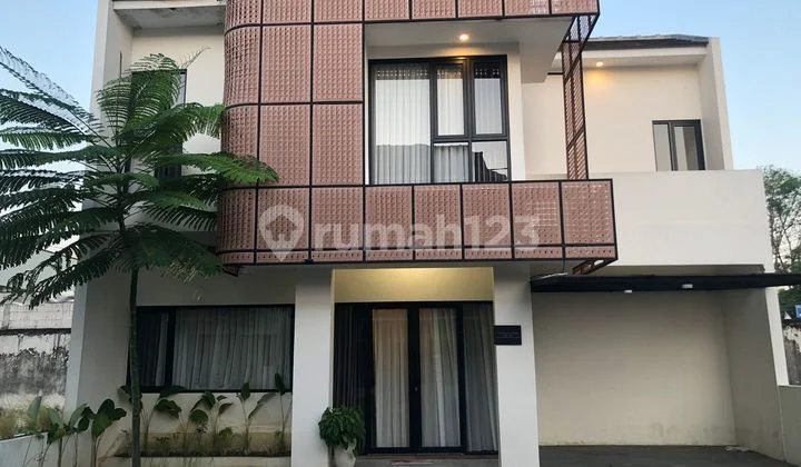 Luxurious 2-Storey House, Ready to Occupy, in Sewon Bantul