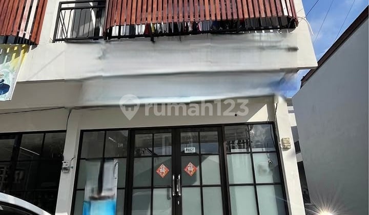 Ruko 2 Lantai 2 Kamar Lahan 69M2 Semi Furnished di Tegal Wangi
