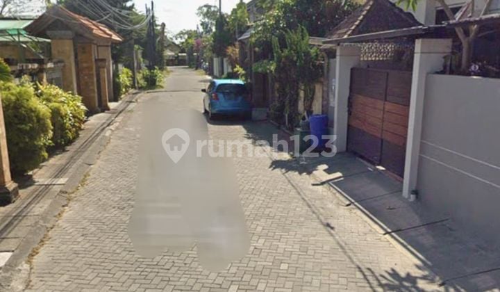 Land for Sale, Ready to Build, Area 250M2, Strategic Location at Dewi Madri.
