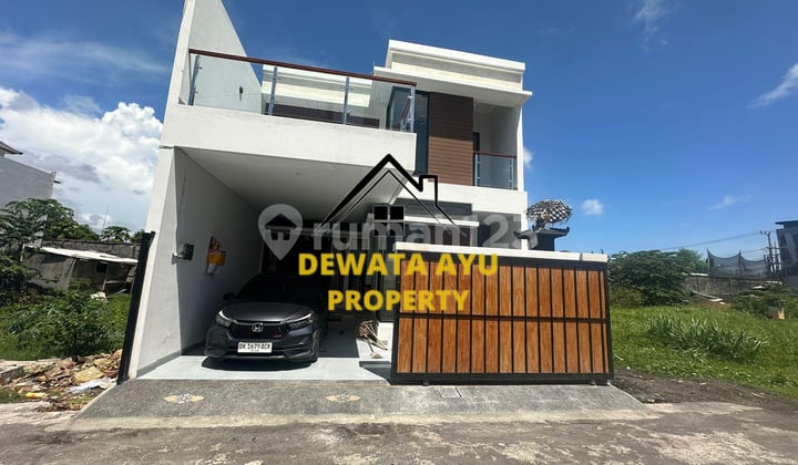 House For Sale 2 Floors 3 Bedrooms Empty Land 100M2 Location Sedap Malam