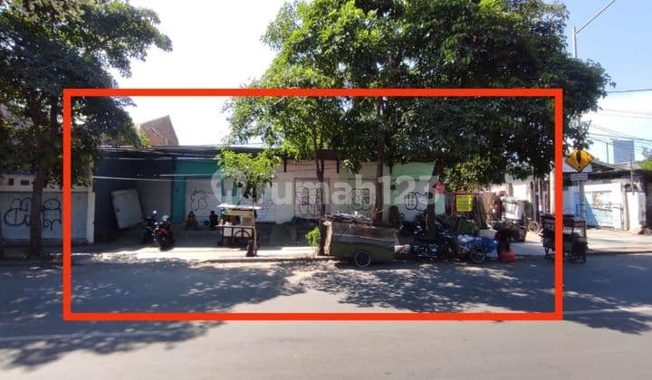 Tanah Komersial di Raya Pandegeling Surabaya