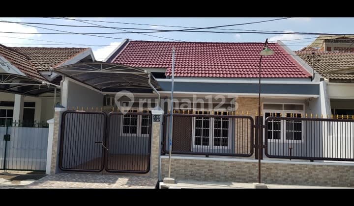 Rumah Siap Huni di Klampis Semolo