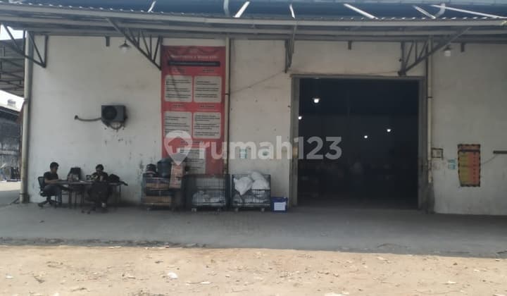 Gudang Super Startegis Siap Pakai di Raya Taman Sepanjang Surabaya