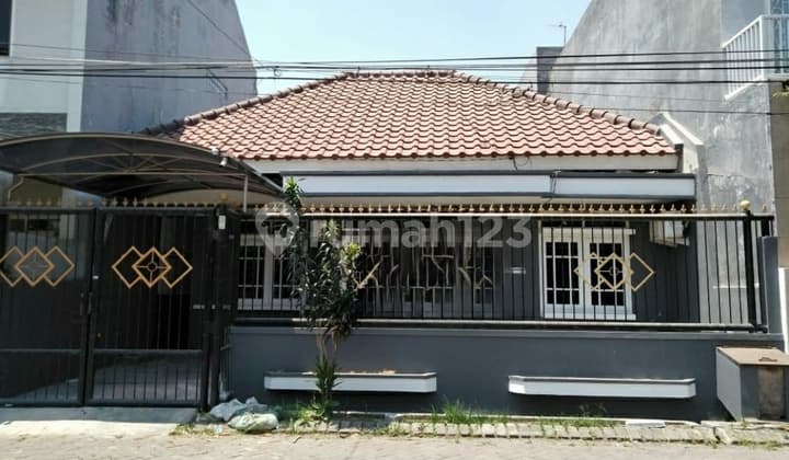 Disewakan/ Dijual Rumah Siap Huni di Mulyosari Surabaya