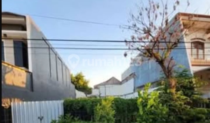 English translation: Land Ready to Build for Sale in Manyar Tirtoyoso Selatan, Surabaya