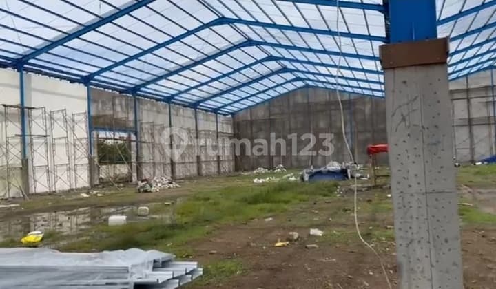 Gudang Baru Greess di Sebrang Pokhpan Deket Bypass Krian
